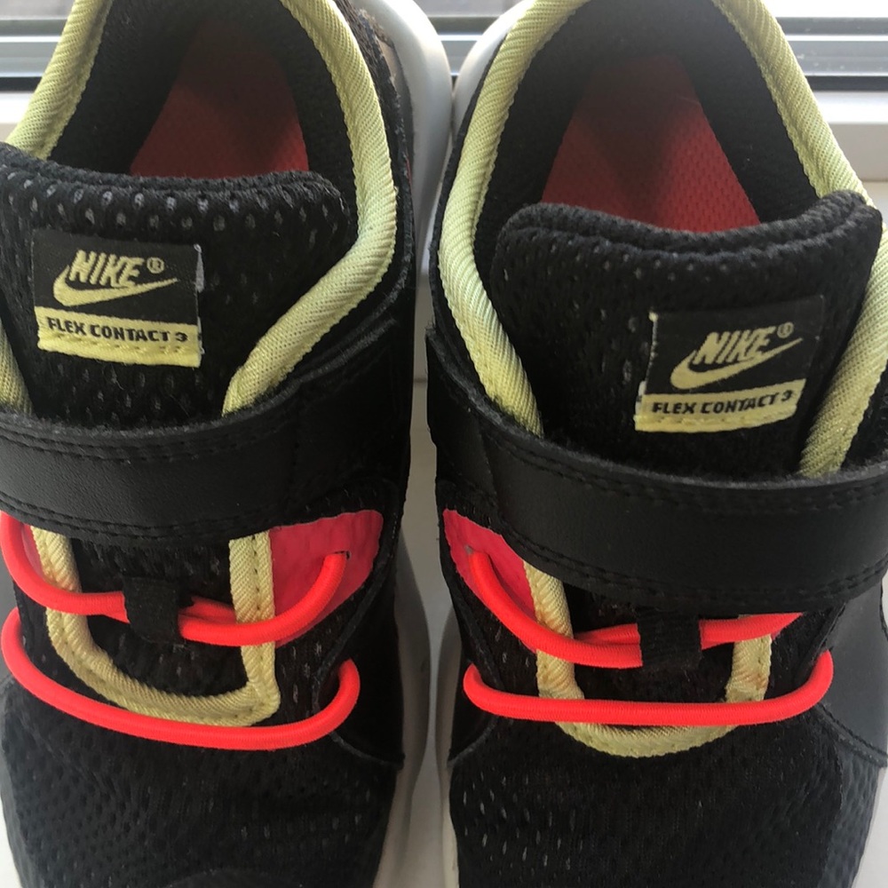 Nike Flex Contact 3